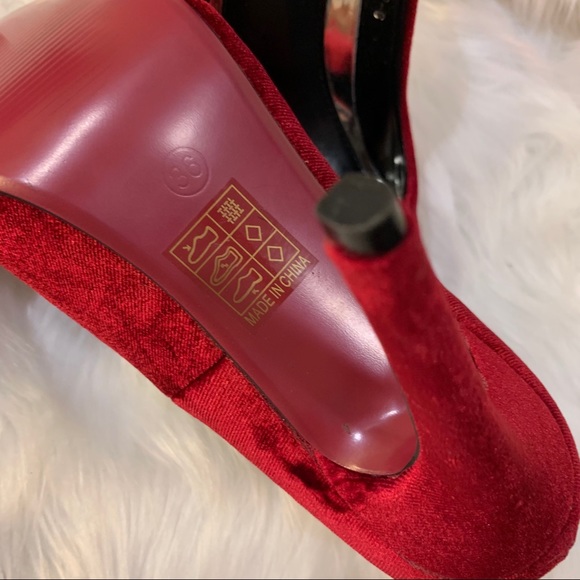 Ruby suade heels - Picture 7 of 7